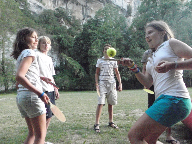 Village Camps International Summer Camp Ard&egrave;che, France 2019-07-26 https://www.villagecamps.com/journals_admin/images/67-11-Challenge for a clue.jpg